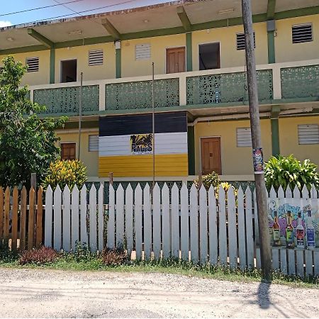 Pal'S On The Beach - Dangriga, Belize Eksteriør bilde