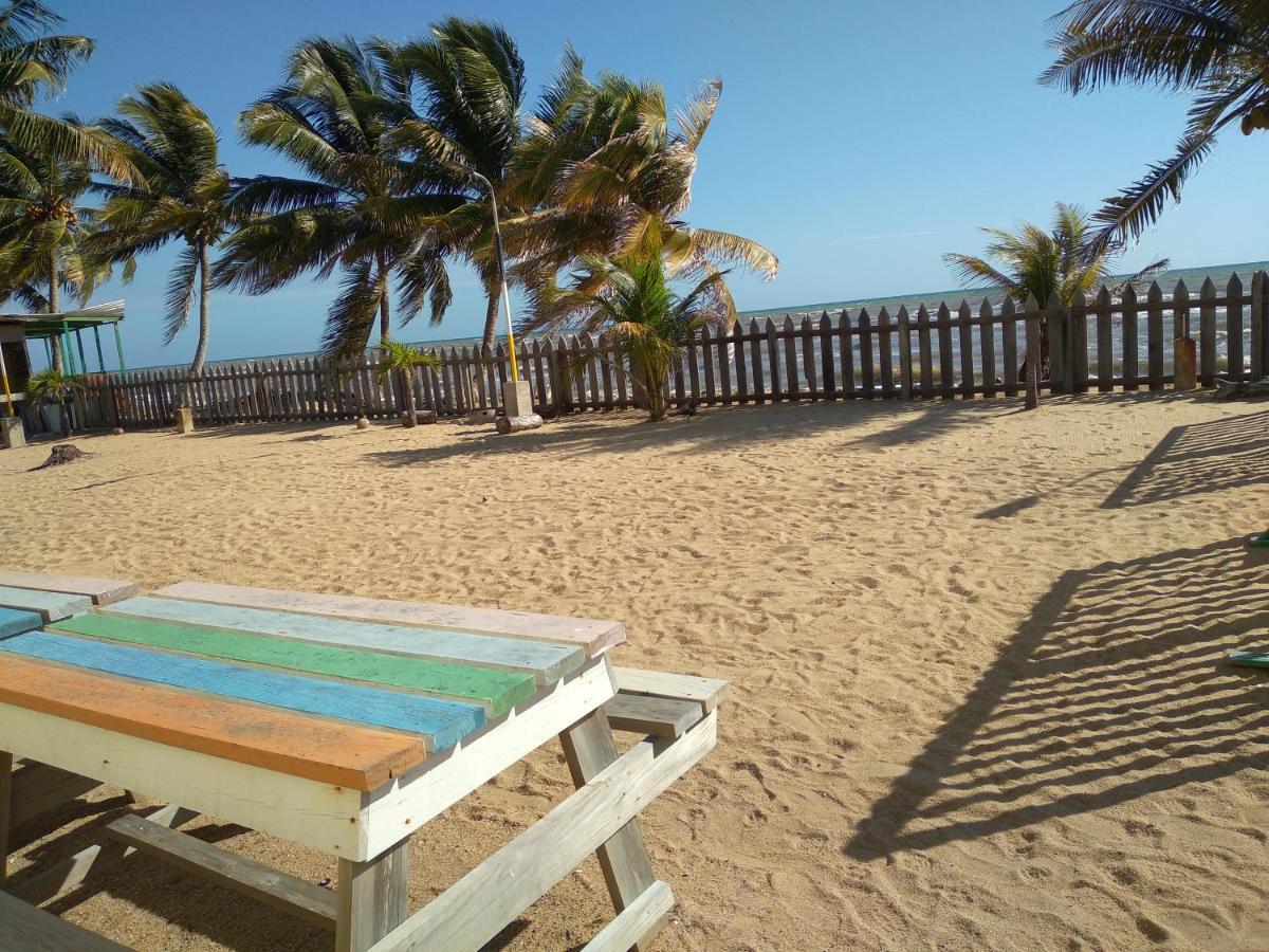 Pal'S On The Beach - Dangriga, Belize Eksteriør bilde
