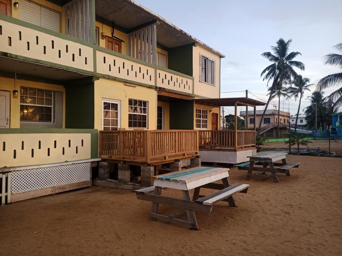 Pal'S On The Beach - Dangriga, Belize Eksteriør bilde